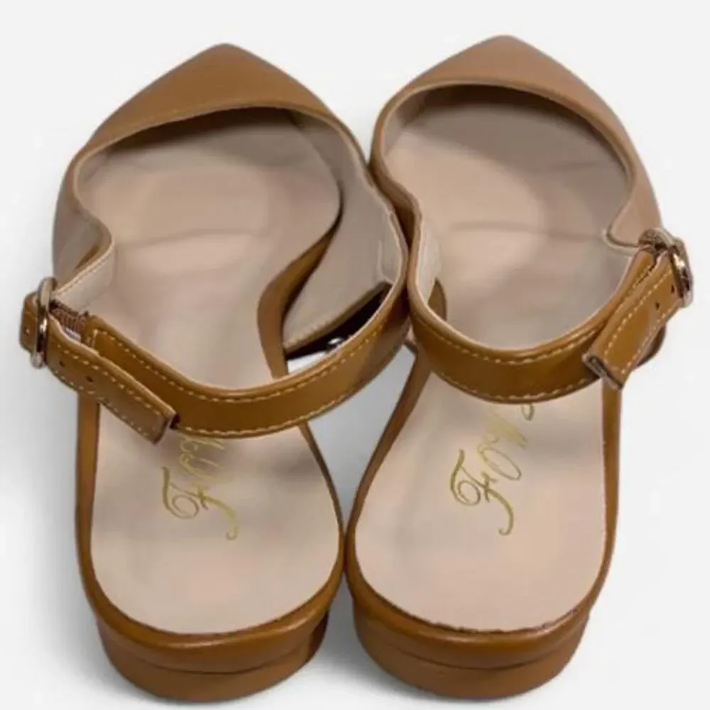Marc Loire slingback kitten heels in a rich tan/cognac. Pointed toe Sz 9.5